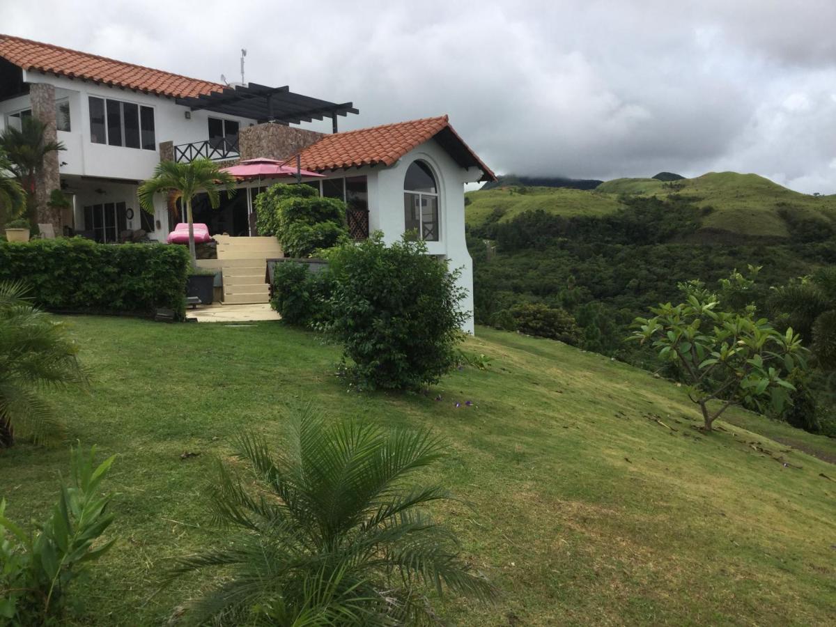 La Laguna de San Carlos Hawk'S Nest Bed & Breakfast المظهر الخارجي الصورة